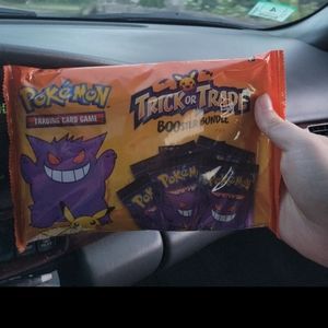 Pokemon  trick or trade booster bag